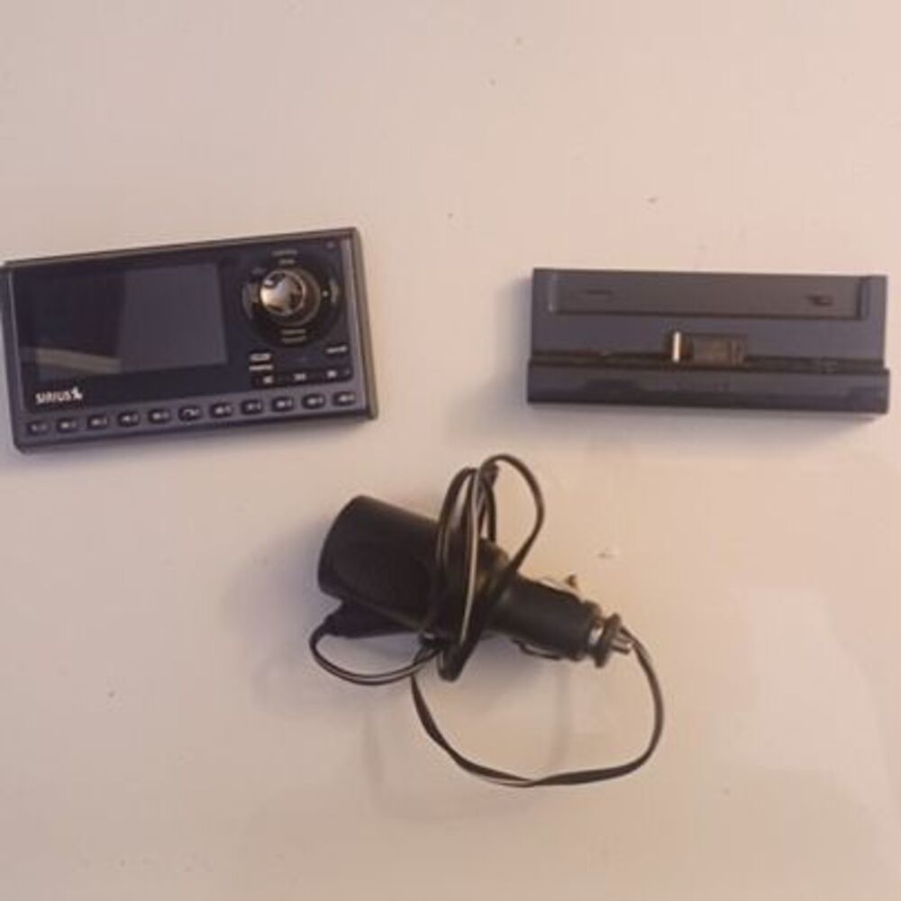 Sirius Sportster 5 SP5 Satellite Radio Receiver SUPV1 Dock With Car Charger
